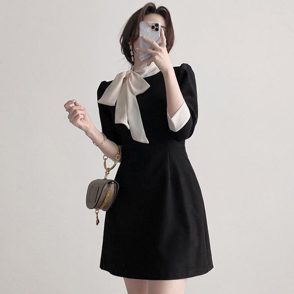 Повседневные платья винтажная мини -лента с тремя четвертью рукав платье элегантное шикарное шнур