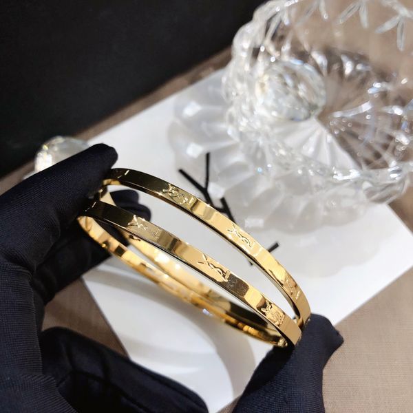 Projeto para pulseira de pulseira feminina Cartas de marca de luxo Love Bracelets 18K Gold Gold Bated Jewelry Designer Bracelets clássicos Acessórios de ponta de ponta