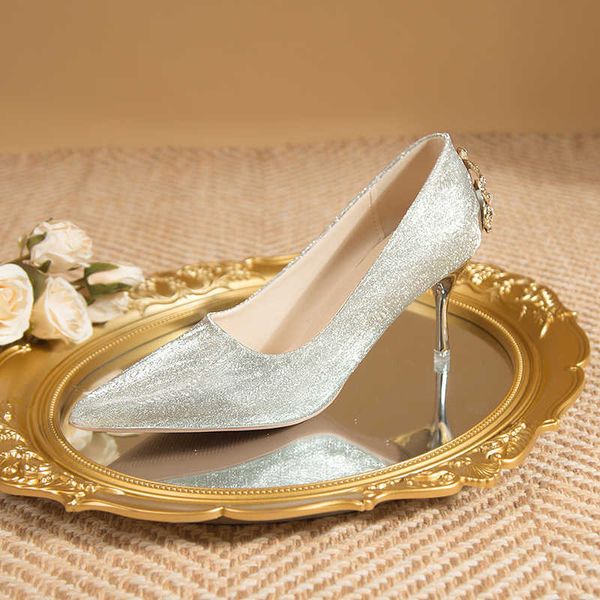 Sapatos de vestido Silver Metal Flower decora￧￣o de 7 cm de altura 5 cm de altura para mulheres zapatos de mujer tacon medio elegantes saltos altos mulheres 221224