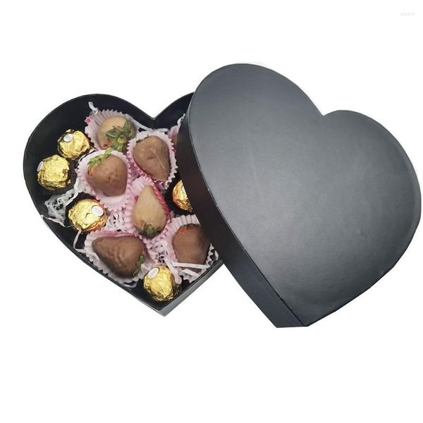 Confezione regalo Fragole ricoperte di cioccolato Confezione di fiori dolci Scatola a forma di cuore per San Valentino