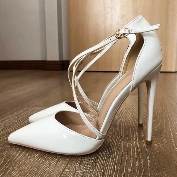 Mulheres brancas da marca Red Bottoms Moda Fashion Patente Cross Strap Steletto Bombas pontiagudas d'orsay salto alto para rapazes de festa de casamento sandálias nuas