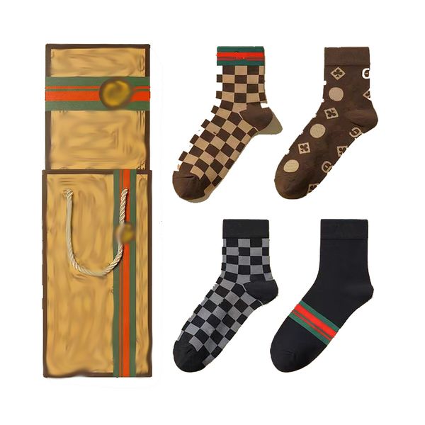 2023 Männer Frauen Socken Baumwolle Brief Gedruckt Socke Designer Luxus Strumpf Bequem 4 Paar zusammen mit Box Schwarz Khaki Mode Atmungsaktive Sommer Winter für Männer