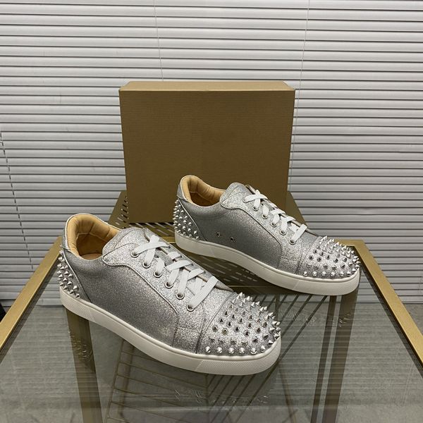 Top masculino sapatos cravejados elegantes, designer de couro real, estilo rocha de rocha unissex solas vermelhas sapatos de luxo feminino diamante incrustado sapato casual 00173