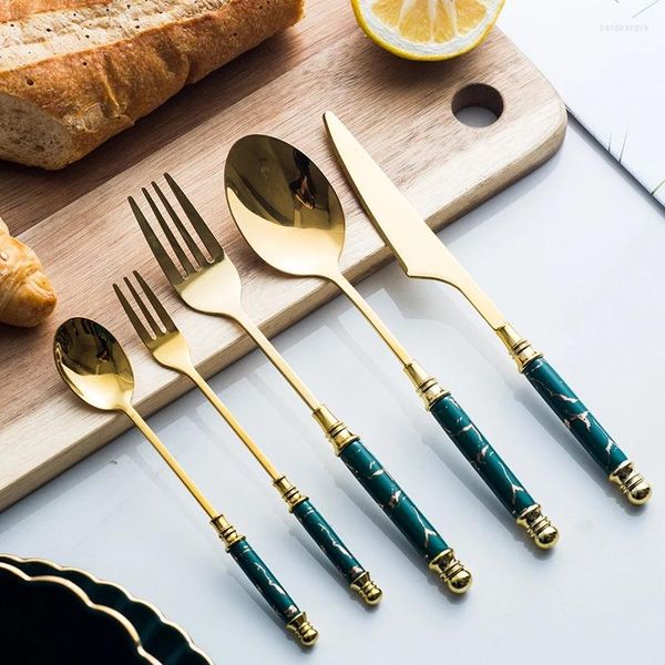 Set di stoviglie 5 pezzi Set di stoviglie con manico in ceramica Posate complete in acciaio inossidabile Cucchiaio lucido Forchetta Coltello Utensili da cucina