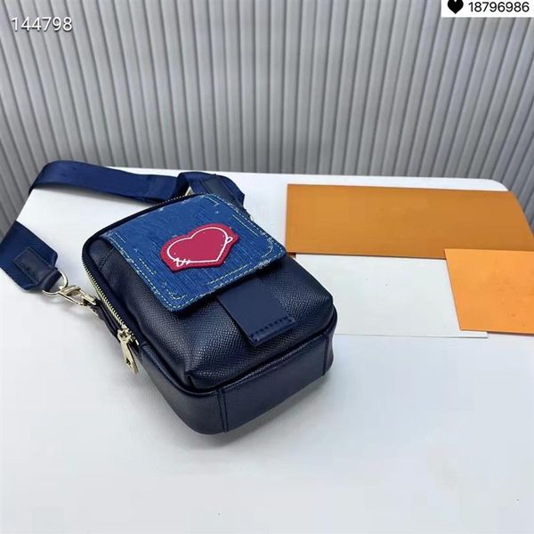 Dunkelblauer Leder Mini -Tasche mit Jeans Flipe Designer Buchstabe Unisex Style Wallet Cool Coin Bags Crossbody Pocket Card Hold306Q