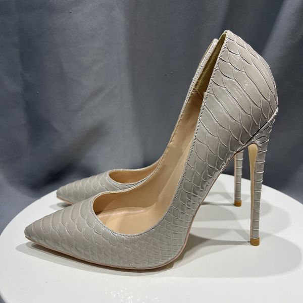 Scarpe di marca in pelle di serpente grigio Donne rosse di lusso Donne super alte con tacco grigio grigio lucido tacco tacco sexy donne a punta di punta di punta di punta di punta di punta scivolano su zapatos