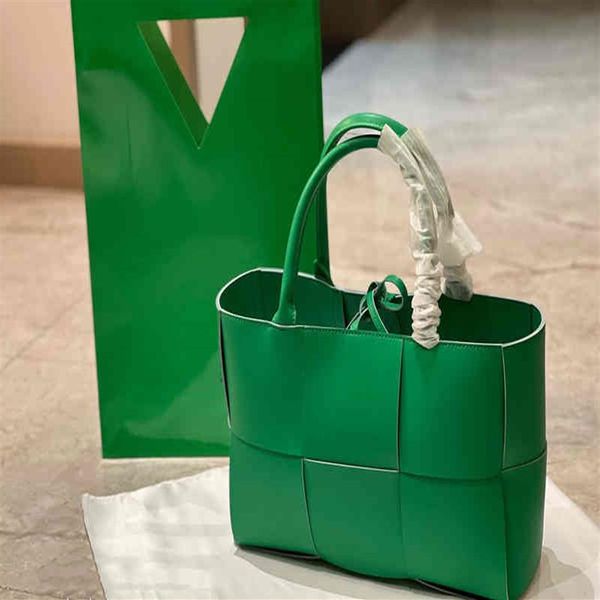 Tote Bags Women Weave Shopping Handbag Shoulder Leather Designer Brand Femminile Confezioni ad alta capacità Tasca interna con zip 2201314264E