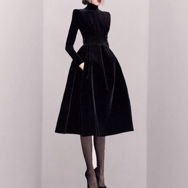2023 vestidos de baile de veludo preto vintage com bolsos at￩ o joelho no pesco￧o alto mangas longas uma linha vestidos de noite formal dubai dubai curta ocasi￣o especial