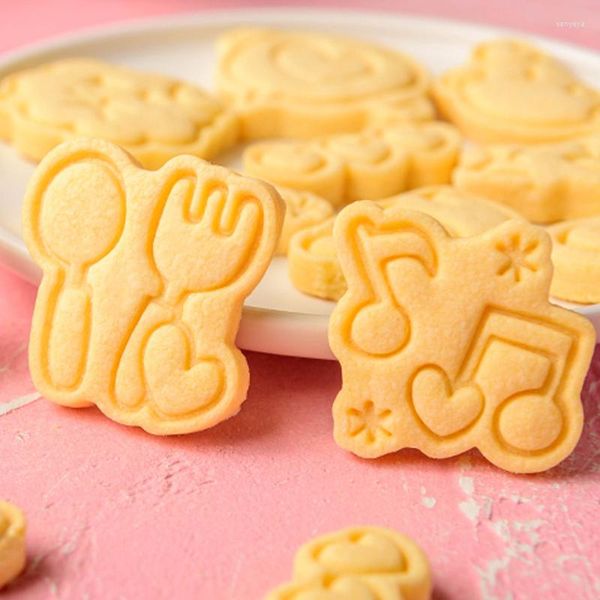 Stampi da forno San Valentino Cartone animato Amore Stampo per biscotti Simpatico viso Simbolo Mini 3D Biscotto Stampa Timbro Strumenti per decorare torte fondente