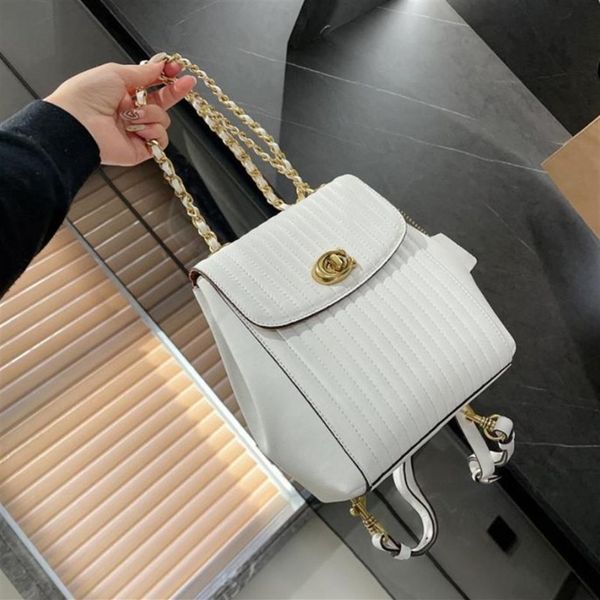 Zaino super bello e semplice Zaini con cinturini a catena da donna con stile retrò Borsa in pelle nera bianca di alta qualità in metallo dorato De205L