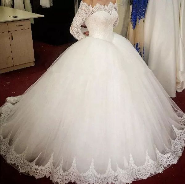 2023 Abito da ballo principessa Abiti da sposa con spalle scoperte Maniche lunghe Splendido pizzo applicato Lunghezza pavimento Tulle avorio Abiti da sposa Plus Size Sposa Vestido De Novia