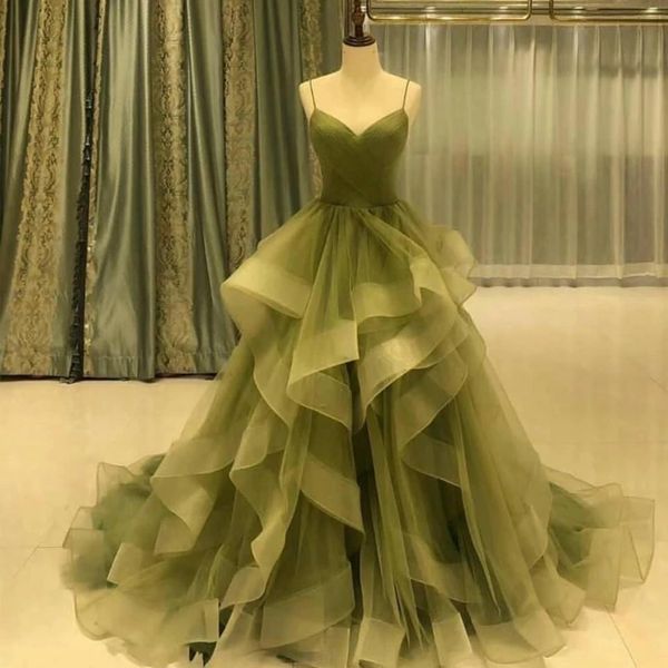 2023 Zeytin Yeşil Balo Elbiseleri Tasarımcı Fırfır Tül Etek Resmi Kadınlar Akşam Gows Spagetti Kayışları Ünlü Kıyafetler