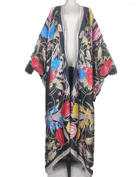 Abbigliamento etnico Kimono oversize in seta stampata da donna alla moda africana per costumi da bagno Copricostume da spiaggia bohémien casual del Kuwait