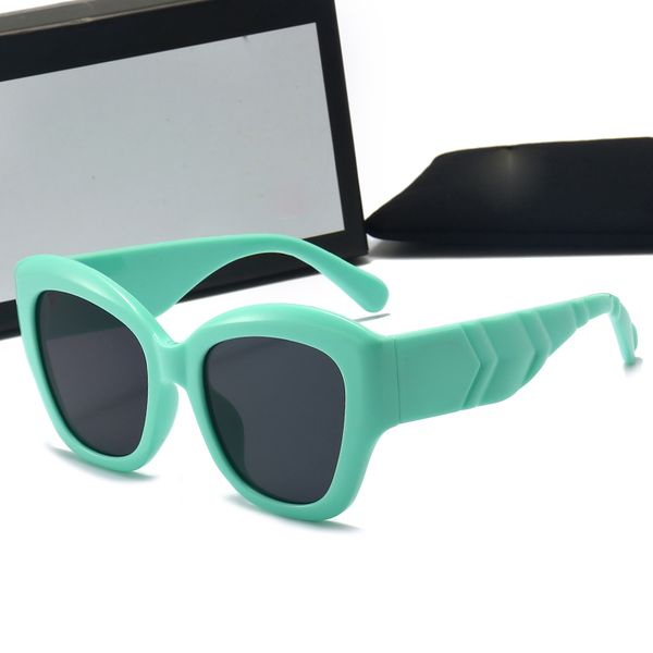 Nuovi occhiali da sole classici G donna cat eye moda donna UV400 montatura quadrata sfumature linee geometriche aste larghe occhiali da spiaggia oversize occhiali da guida all'ingrosso