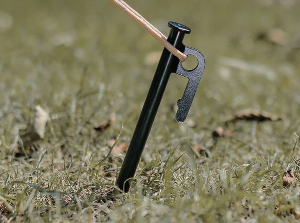 Gadget da esterno Tenda spessa Chiodo in acciaio nero Accessori da campeggio Chiodo a baldacchino da spiaggia 30 cm