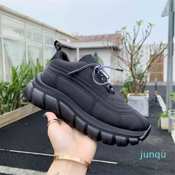 Scarpe casual da donna Sneakers Scarpe Tessuto impermeabile Fodera in pelle nera Confortevole suola spessa Designer Fashion Lace Up Lycra 032