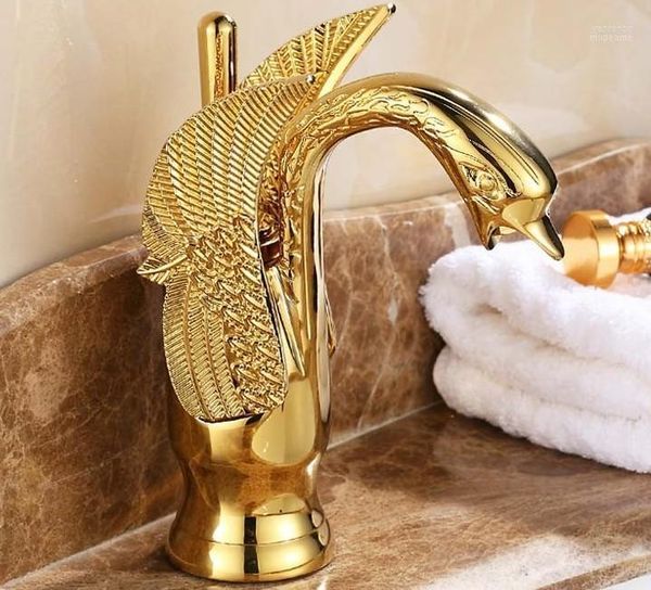 Banyo lavabo musluklar toptan- altın kaplama kuğu şekli pirinç havza musluğu tek delikli merkez mikseri tap1