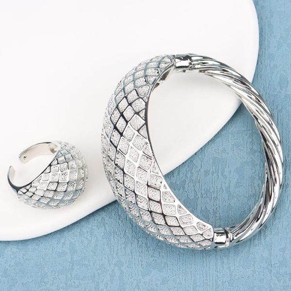 Серьги ожерелья устанавливают серебряный браслет для женщин с геометрией дизайн роскошной свадеб и кольцо 2 шт.