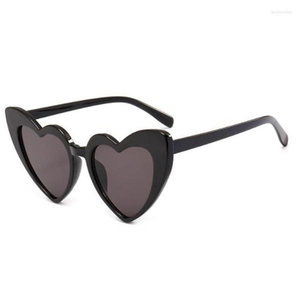 Sonnenbrillen Großhandel für Party Candy Color Heart Shaped Damen Gradient Celebrity Glasses