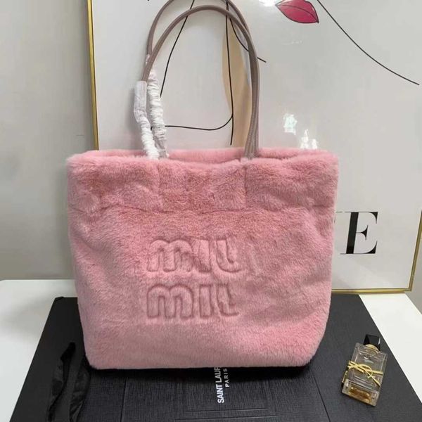 Totes bolsas de ombro outono e inverno Novo produto m-u saco de pele um ombro um ombro port￡til compras colorido colorido rosa rosa