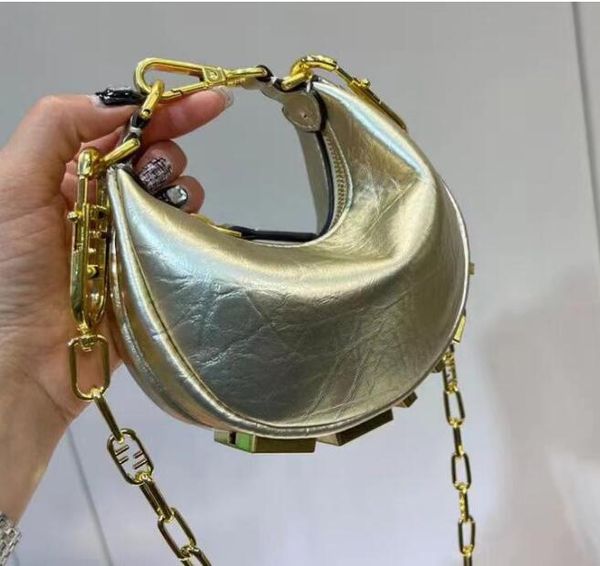 2022 Nano Graphy Hobo Borsa da polso Mezza luna Chiusura con zip 22 Lettera in metallo Luxurys Cross Body Designer Pochette da donna