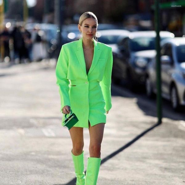 Платье из двух частей Fashion Blogger Флуоресцентный зеленый костюм Весенняя неделя Дизайн талии Выдалбливают мини-платья с длинным рукавом