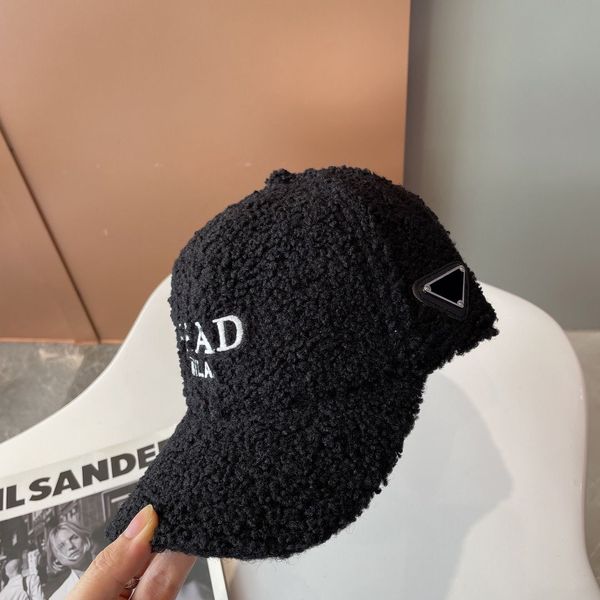 Designer bola bonés bola bonés prd bola bonés mens designer fuzzy chapéus triângulo boné de basquete feminino teddy casquette chapéu luxo inverno quente bonés gorro cabido bu