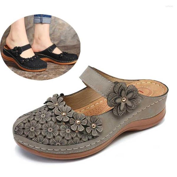 Sandalen Frauen Runde Kappe Flache Aushöhlen Blume Dame Vintage 2022 Sommer Weibliche Bequeme Weiche Sohle Schuhe Plus Größe 44