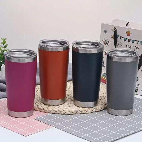 Canecas em casa 20 onças de café colorido xícaras de aço inoxidável xícara de aço de grande capacidade de dupla camada esportes canecas de viagem com tampa 1104