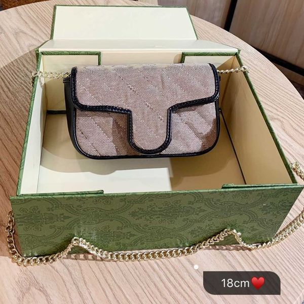 Designer-Umhängetasche Damen-Handtasche mit Kette Luxuriöse Damen-Clutch-Taschen mit Geschenkbox-Verpackung Buchstabenmuster Hochwertige Unterarm-Geldbörse