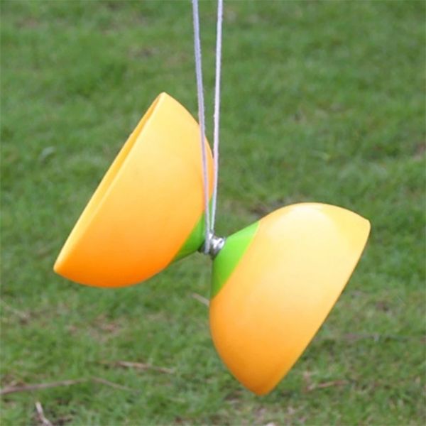 Yoyo Divertente cinese YOYO 3 Cuscinetto Diabolo Set Bastoncini di metallo Borsa Giocattoli Giochi interattivi per bambini Adulti Anziani Giocattoli 221104