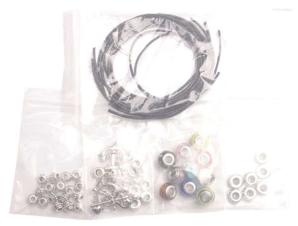 Braccialetti con ciondoli Il kit di braccialetti in vetro di Murano rende 7 pezzi regolabili