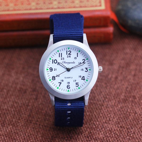 HBP Simples Black White Quartz Observa mulheres Design minimalista Design Silicone Strap Wristwatch Big Dial Men Moda Creative Watch