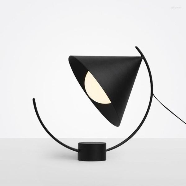 Lampes de table Matériel postmoderne Noir Salon Art Lit Chambre Styliste Exemple Bureau Lecture Petite lampe