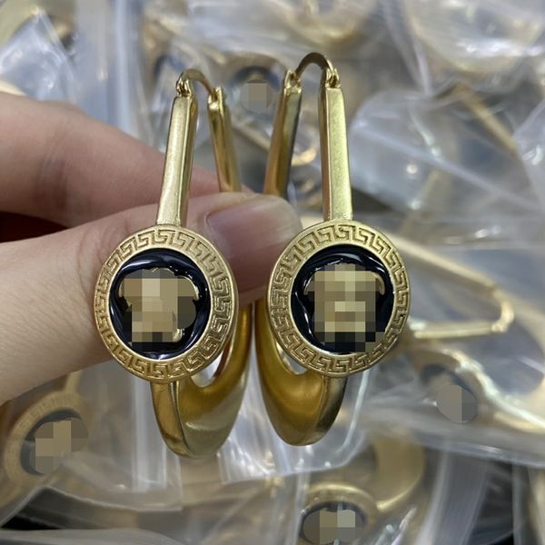 Esmalte de lujo Medusa Nudo Pendientes Banshee Medusa retrato 18K chapado en oro Pendientes de botón Pendiente Grecia Meandro Joyería regalo de mujer MER5 --06