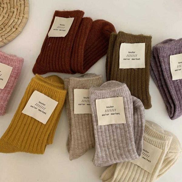 Calze Calze di lana Inverno all'ingrosso Cashmere ispessito da donna giapponese coreano nel tubo Tide Mucchio T221102