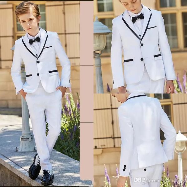 Smoking da ragazzo bianco Slim Fit Risvolto con intaglio Due bottoni Ring Bearer Abiti da ragazzo Abito da sposa 3 pezzi Giacca Pantaloni Gilet