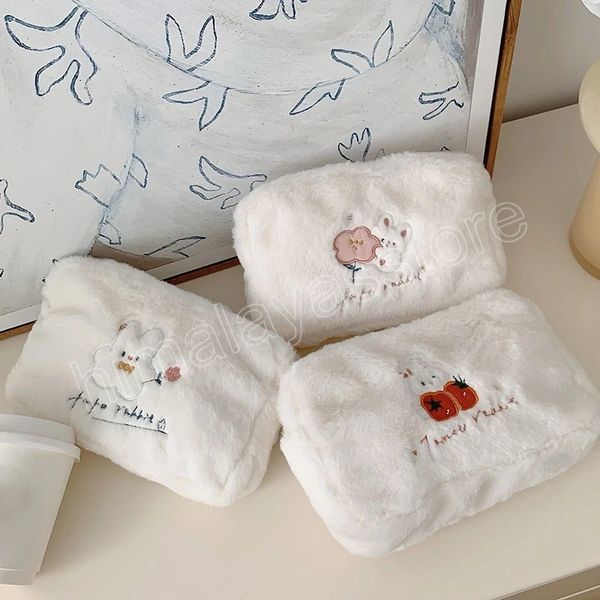 Borsa cosmetica in peluche per l'autunno e l'inverno Donna Fiore Coniglio Simpatico cartone animato Ricamo Borse per il trucco Borsa per il trucco femminile Borsa morbida