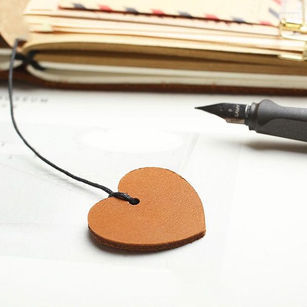 Marcapáginas en forma de corazón de cuero auténtico H3.5cm, cuaderno de viaje, marcapáginas, colgante diario encantador, accesorios de decoración