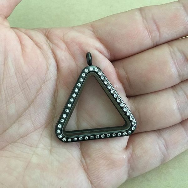 Anhänger-Halsketten verkaufen schwarzes Dreieck-Memory-Medaillon aus Edelstahl, versilbert mit Strasssteinen, magnetisches Glas-Schwimm-Charm-Schloss