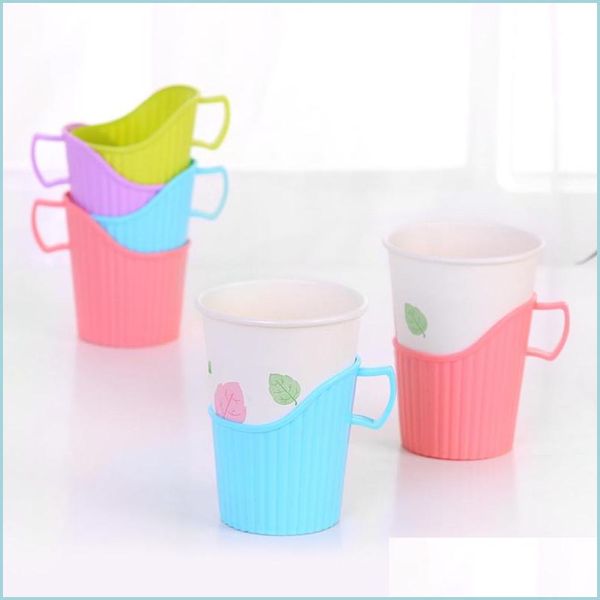 Altro Cucina Sala da pranzo Bicchiere di carta usa e getta Supporto in plastica Supporto per bevande Tazza termica per isolamento Colore casuale Invia consegna goccia Dhod2