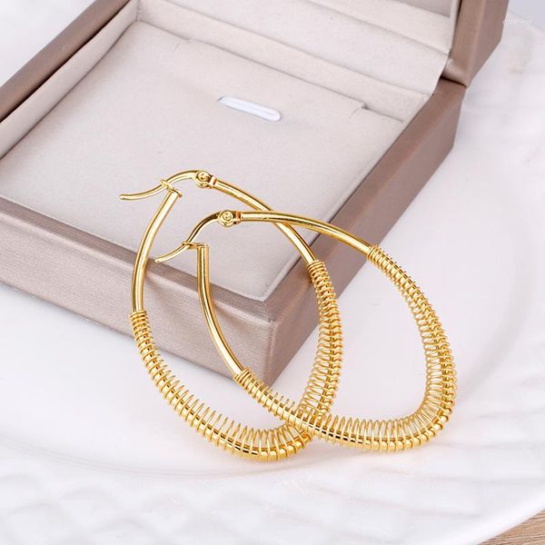 Brincos de argolas Brincho de aço inoxidável de cor dourada para mulheres Oval Mesh de estilo especial Party Diary Girl Jewelry 2022 E0178