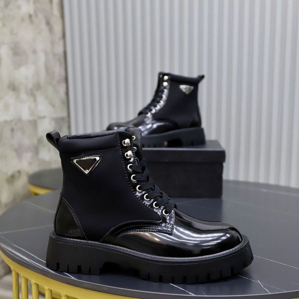 Branca de inverno Men Bot de couro escovado Boot de combate Re-nílon Reciclado esmaltado Triângulo de metal tornozelo Monolith Botas Monolith Monolit