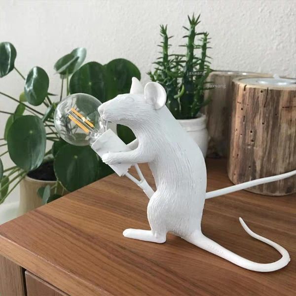 Lampade da tavolo Mouse Lamp Europe Lights Cute Kids ABS LED Light per la camera da letto Studio Comodino Home Deco Desk