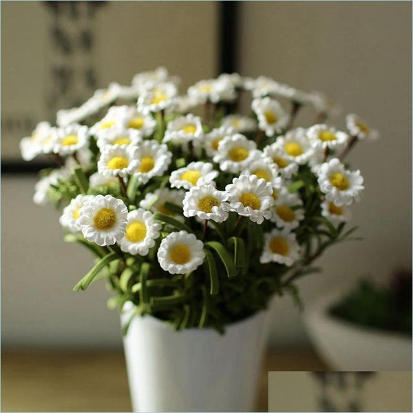 Dekorative Blumen Kränze Großhandel 1 Bouquet 8 Köpfe Künstliche Gefälschte Gänseblümchen Seidenblume Hause Hochzeit Dekoration Drop Lieferung Gar Dhlru