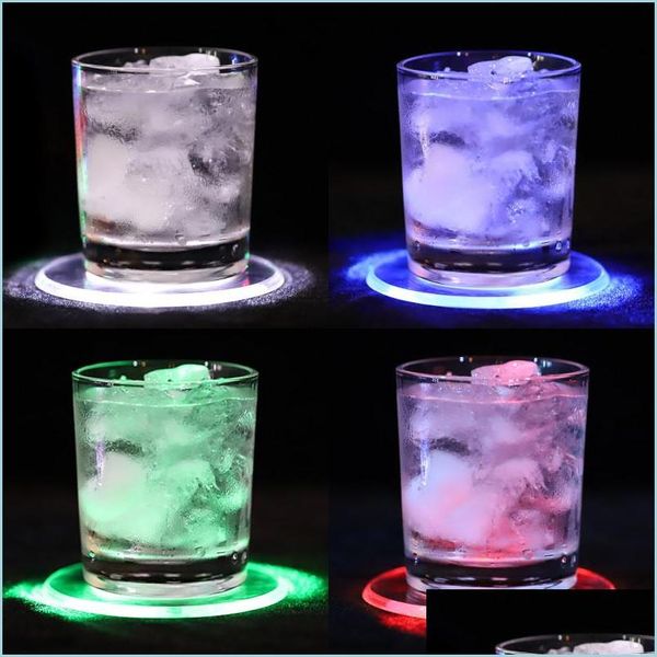 Paspaslar akrilik ışık coaster colorf flash su geçirmez LED aydınlatma taban lambası kristal kokteyl fincan pedi rgb mat damla dağıtım ev dh23p