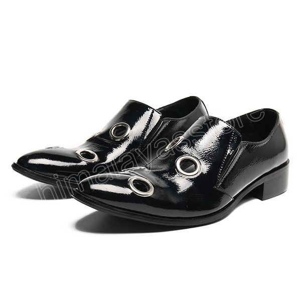 Sapatos masculinos com buracos de moda 2022 Design Wedding Black e Party Genuine Leather Shoes para homens simples buraco