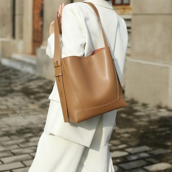 Omuz çantaları kadın çanta moda serin ürün tek crossbody yaratıcı kadın eyer deri çanta