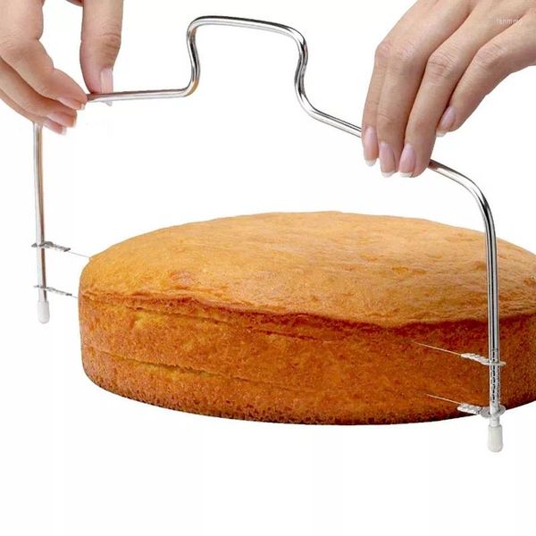 Strumenti Bakeware nel 2022 Filo regolabile in acciaio Taglierina per torta Affettatrice Accessori per la cucina Livellatore Coltello per pane Cottura della pasticceria