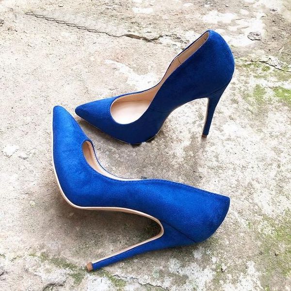 Royal Blue Women Schuhe Luxus Red Bottoms Klassische Wildleder High Heels Vegane elegante Damen speicherte Zehen Stiletto Pumps Red Soled Low geschnittener flacher Slip auf Ol -Kleiderschuh